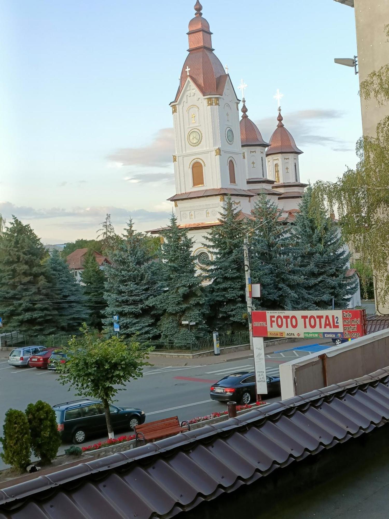 Apartament Manu Tg Neamt Targu Neamt Exterior foto